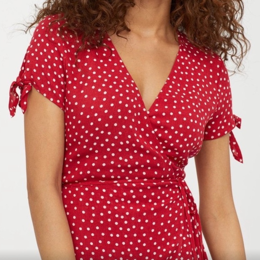 H&M Red polka dot Wrap dress EUC Small 4-6 LAST CHANCE - Picture 3 of 14